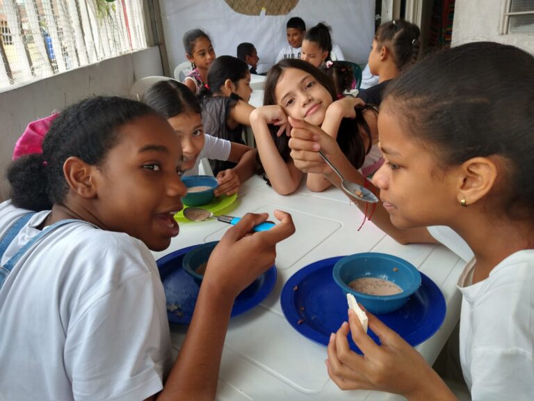 Desayunos Saludables Fundaicon Canto Alabanza (2)